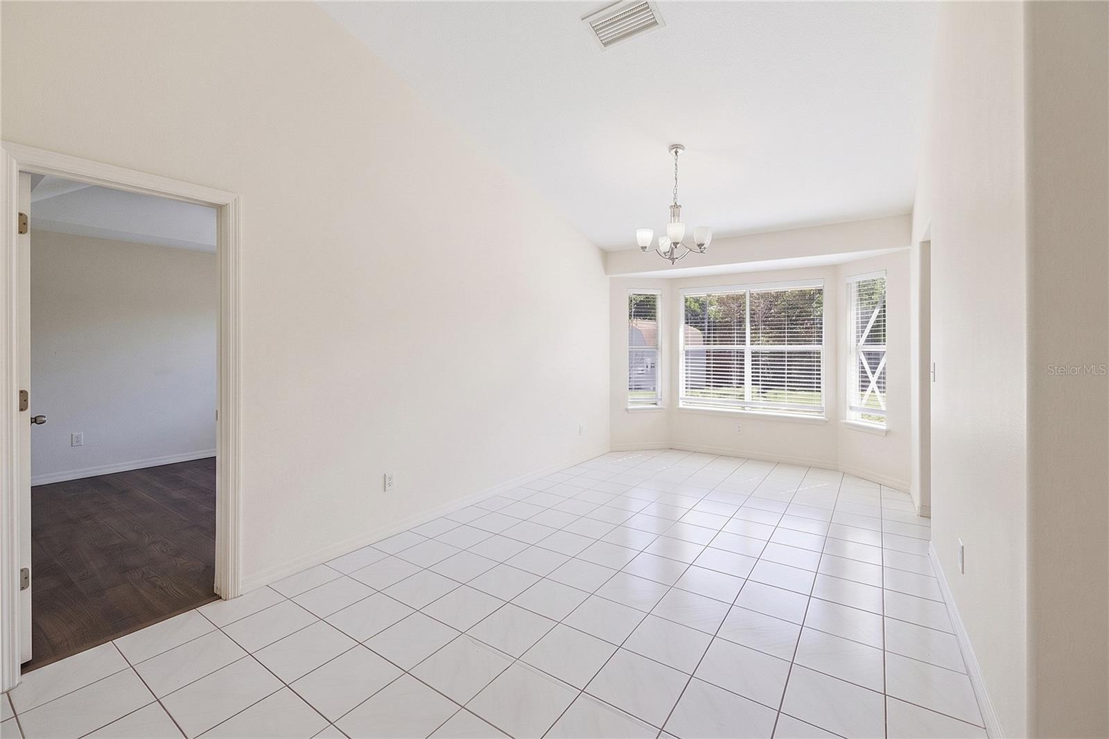 2879 CYPRESSVIEW Ct KISSIMMEE, FL 34746