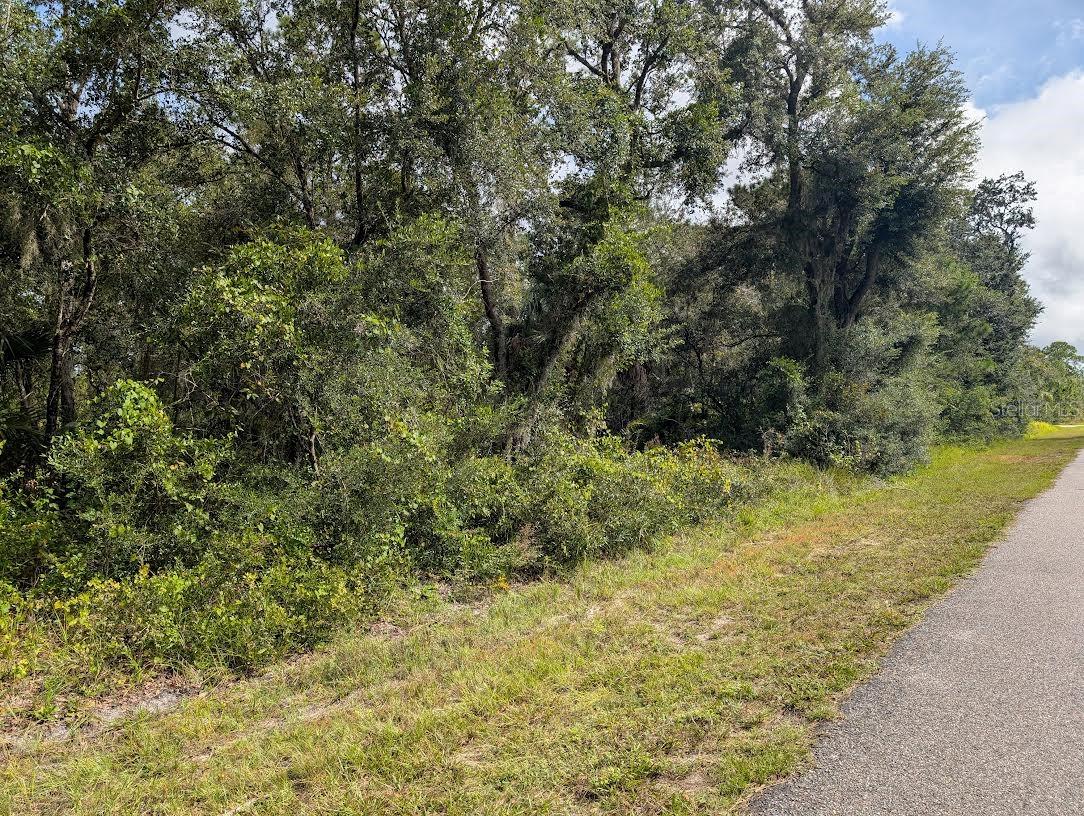 914 & 916 POINCIANA Dr INDIAN LAKE ESTATES, FL 33855