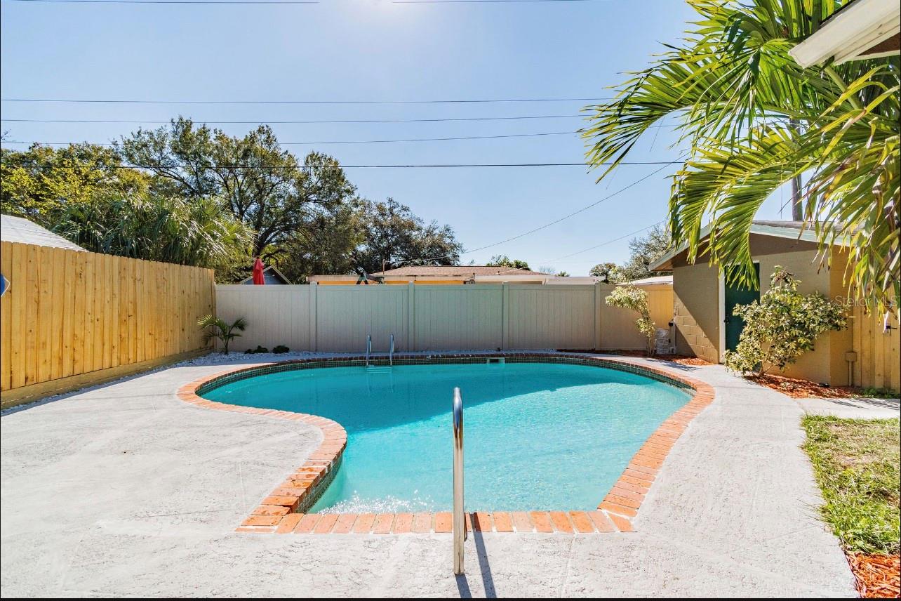 6024 W BURKE St TAMPA, FL 33634