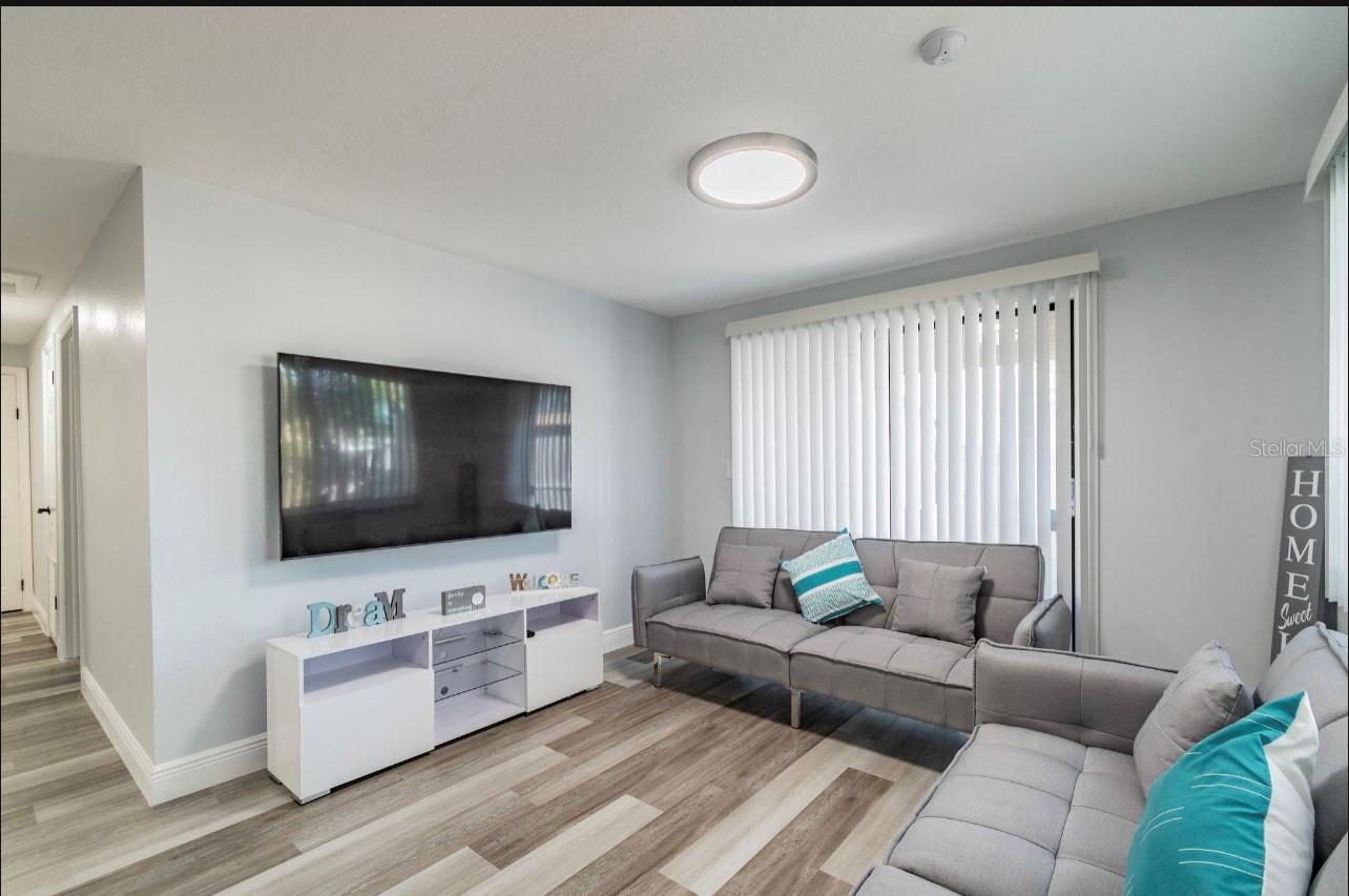 6024 W BURKE St TAMPA, FL 33634