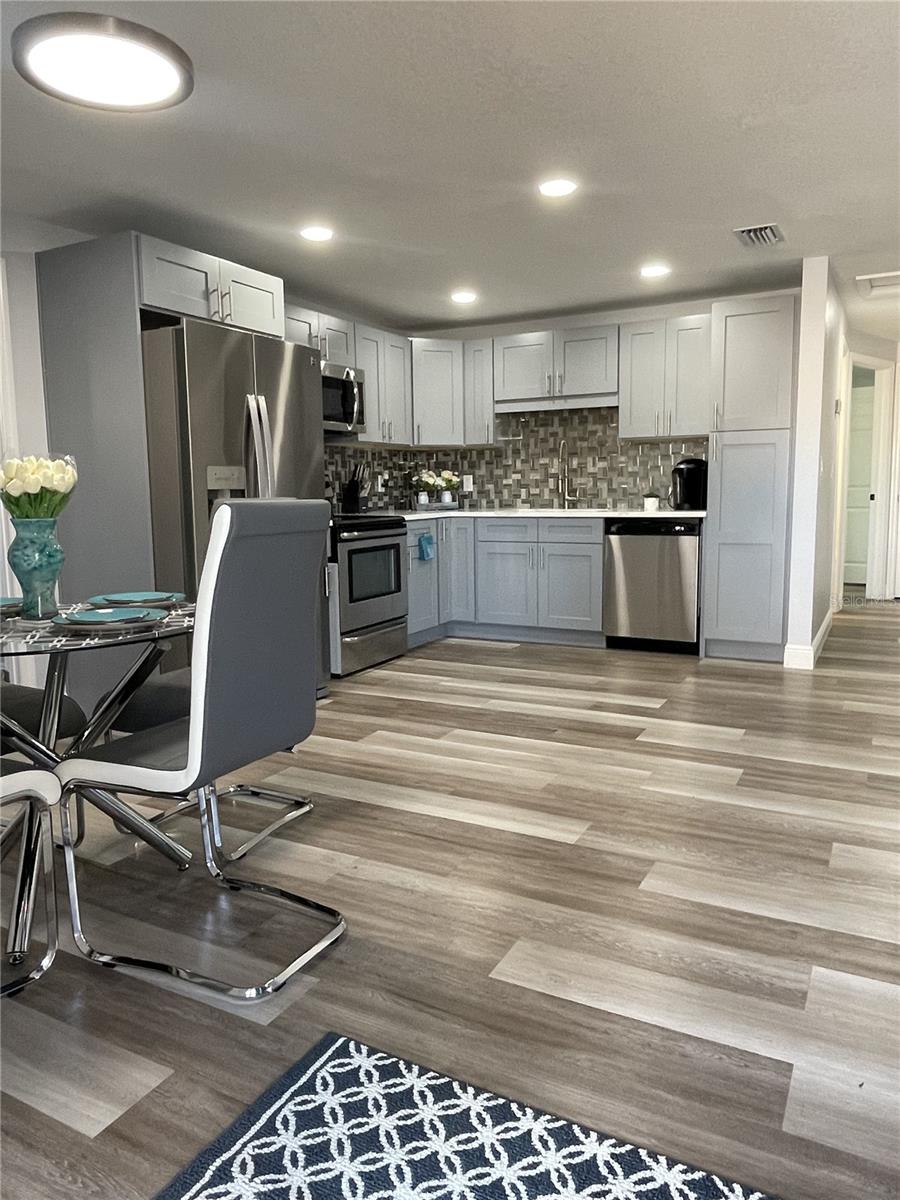 6024 W BURKE St TAMPA, FL 33634