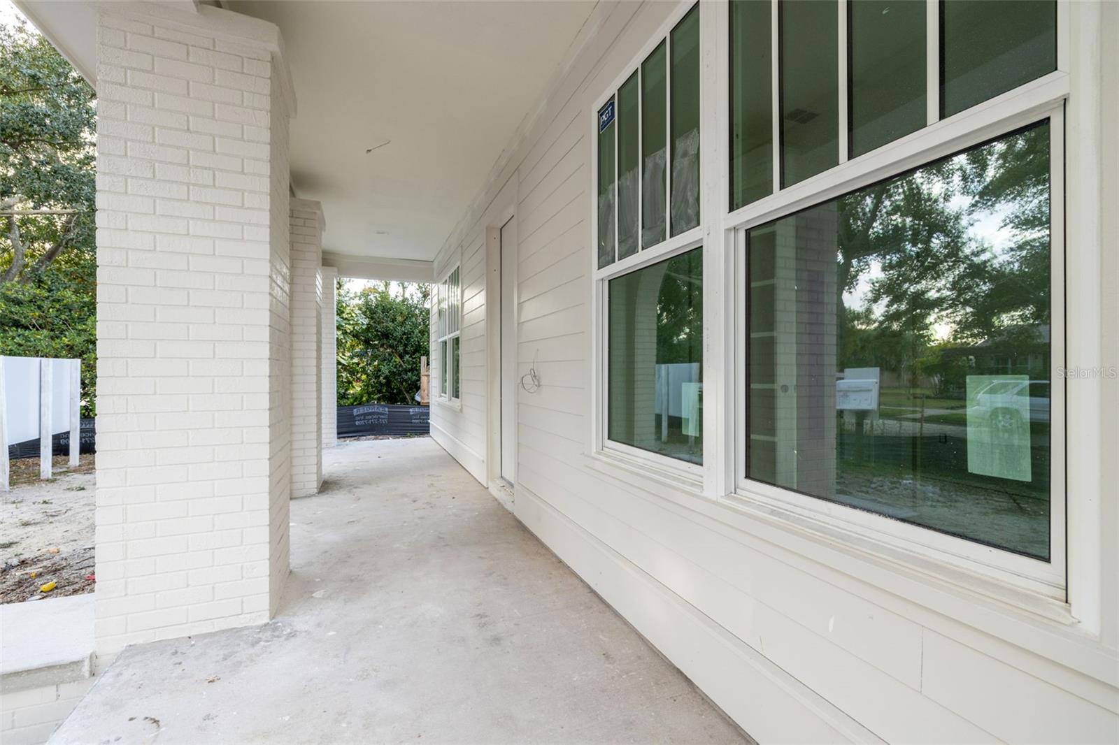 421 25TH Ave ST PETERSBURG, FL 33704