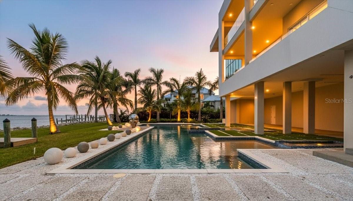 1000 TOCOBAGA Ln SARASOTA, FL 34236