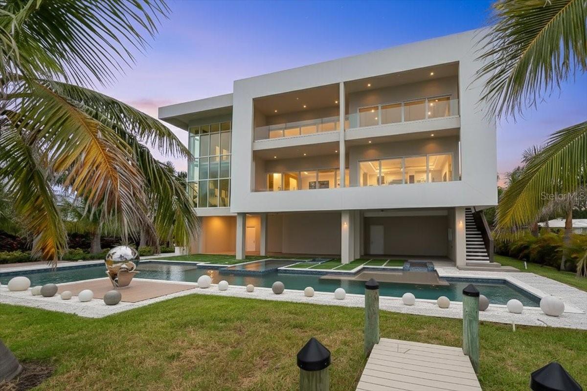 1000 TOCOBAGA Ln SARASOTA, FL 34236