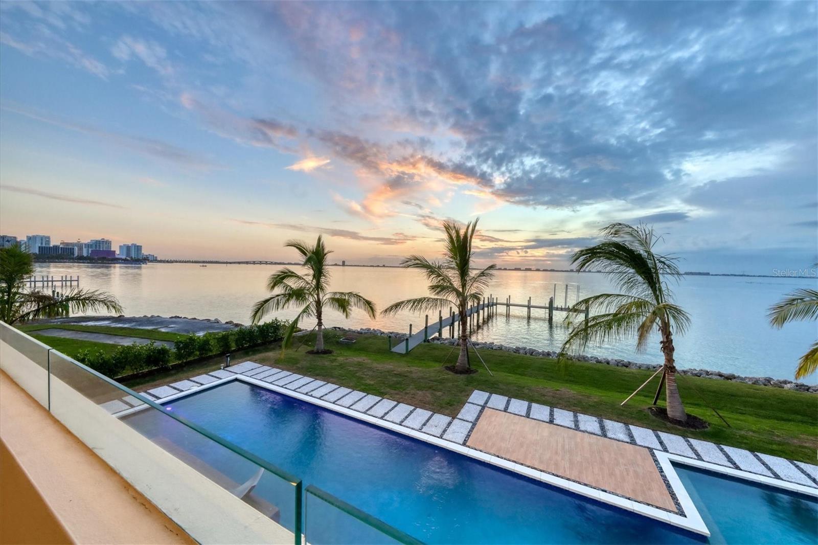 1000 TOCOBAGA Ln SARASOTA, FL 34236