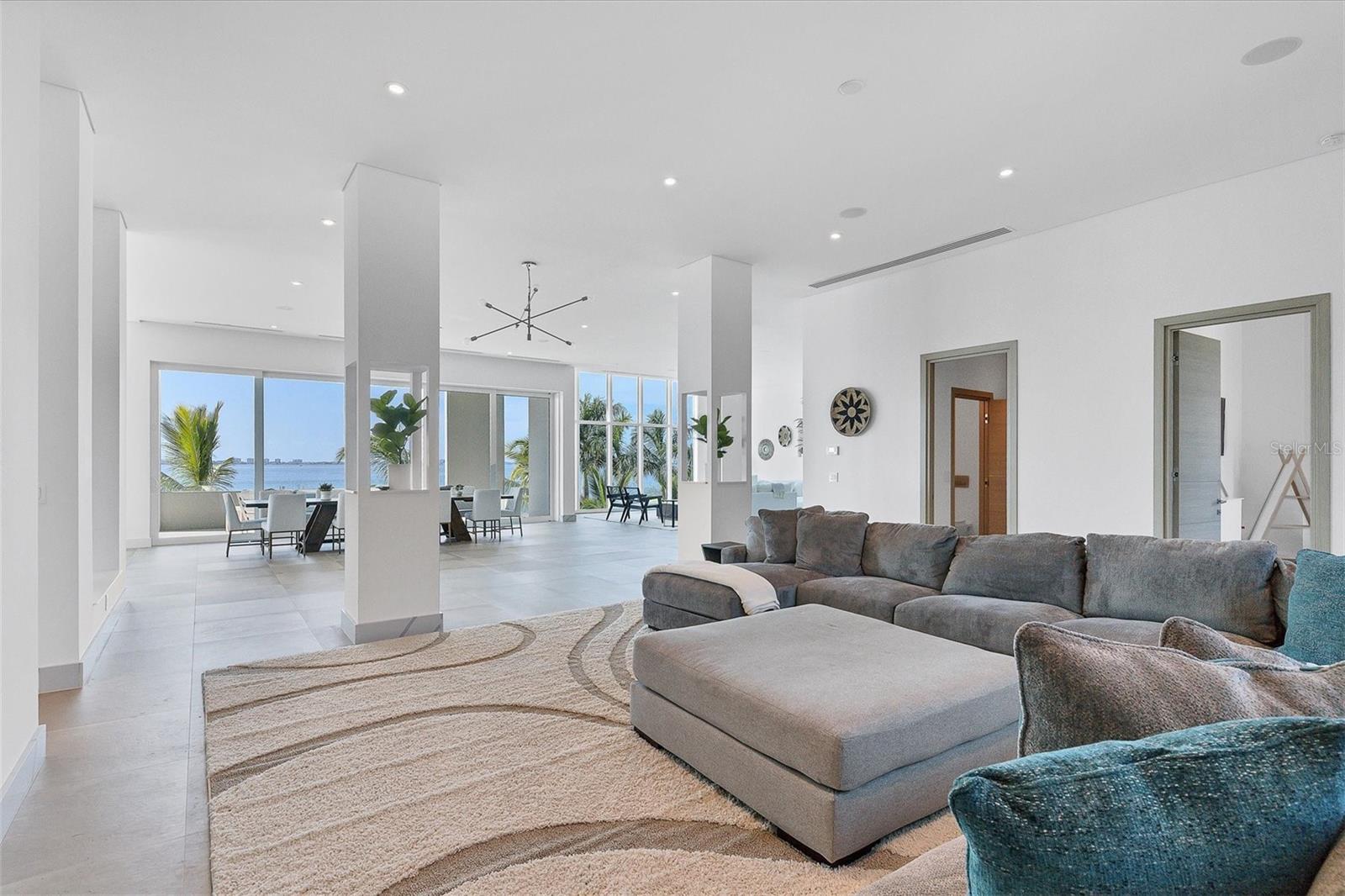 1000 TOCOBAGA Ln SARASOTA, FL 34236