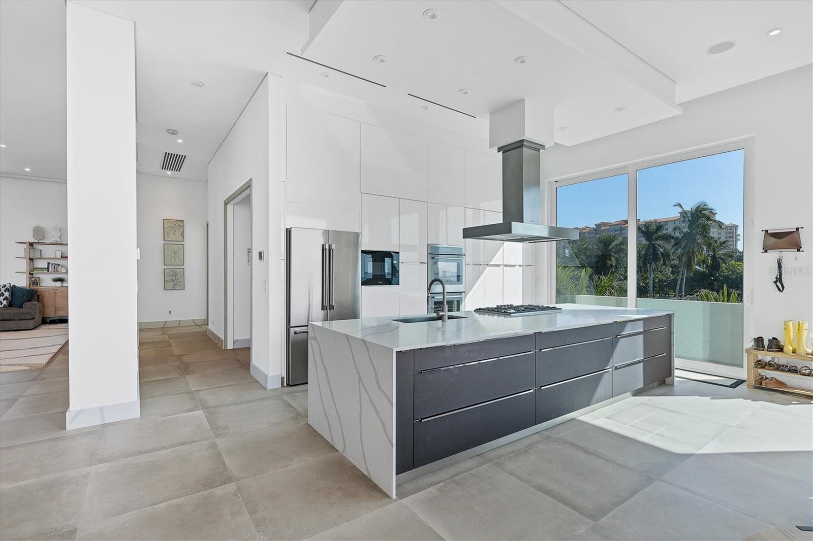 1000 TOCOBAGA Ln SARASOTA, FL 34236