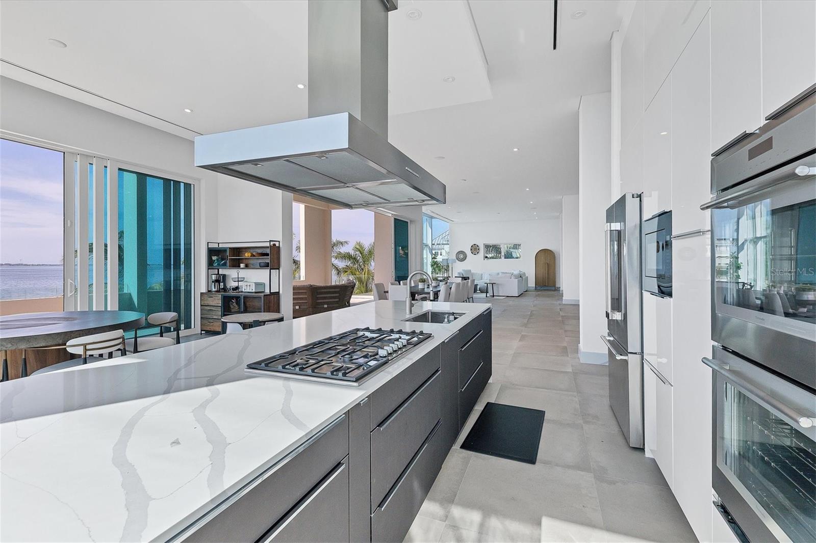 1000 TOCOBAGA Ln SARASOTA, FL 34236