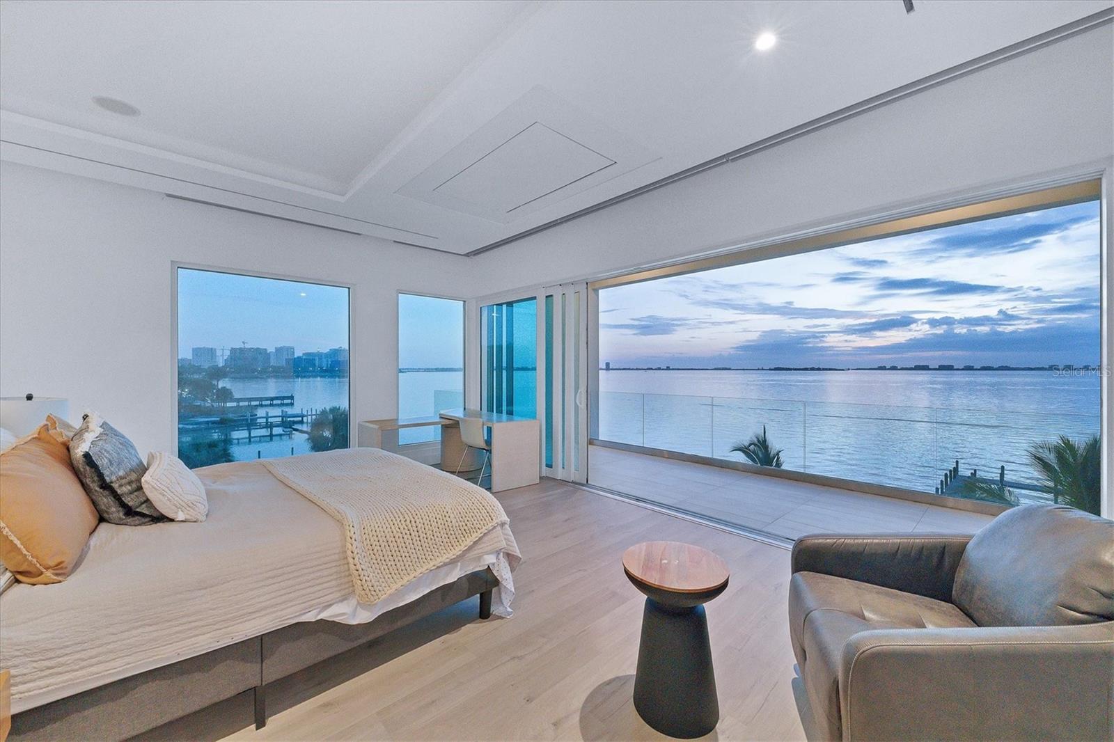 1000 TOCOBAGA Ln SARASOTA, FL 34236