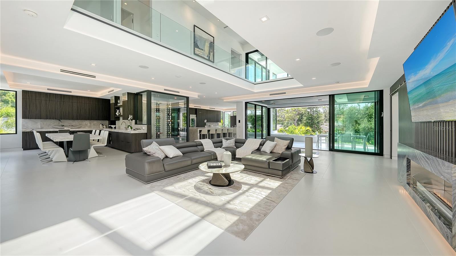 1610 N LODGE Dr SARASOTA, FL 34239