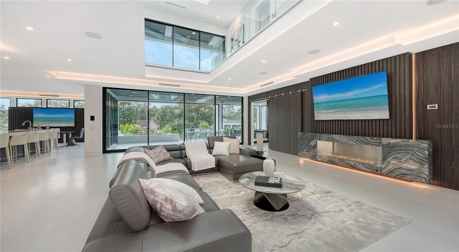 1610 N LODGE Dr SARASOTA, FL 34239