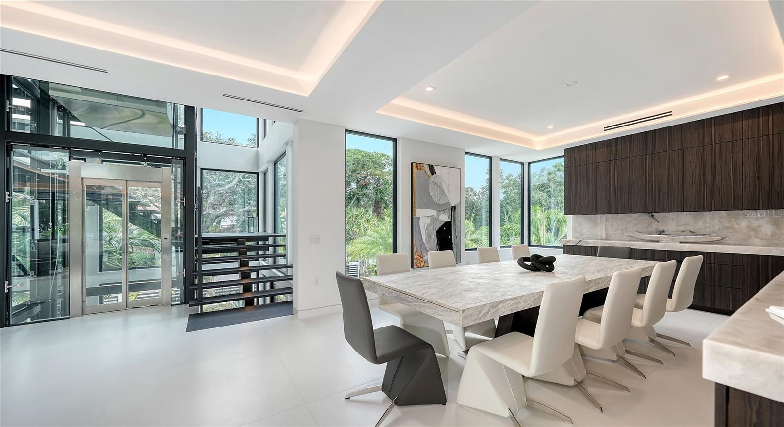 1610 N LODGE Dr SARASOTA, FL 34239