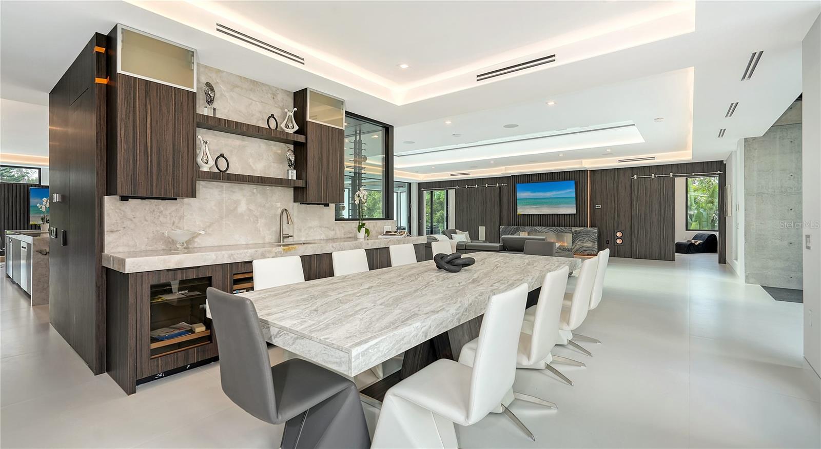 1610 N LODGE Dr SARASOTA, FL 34239