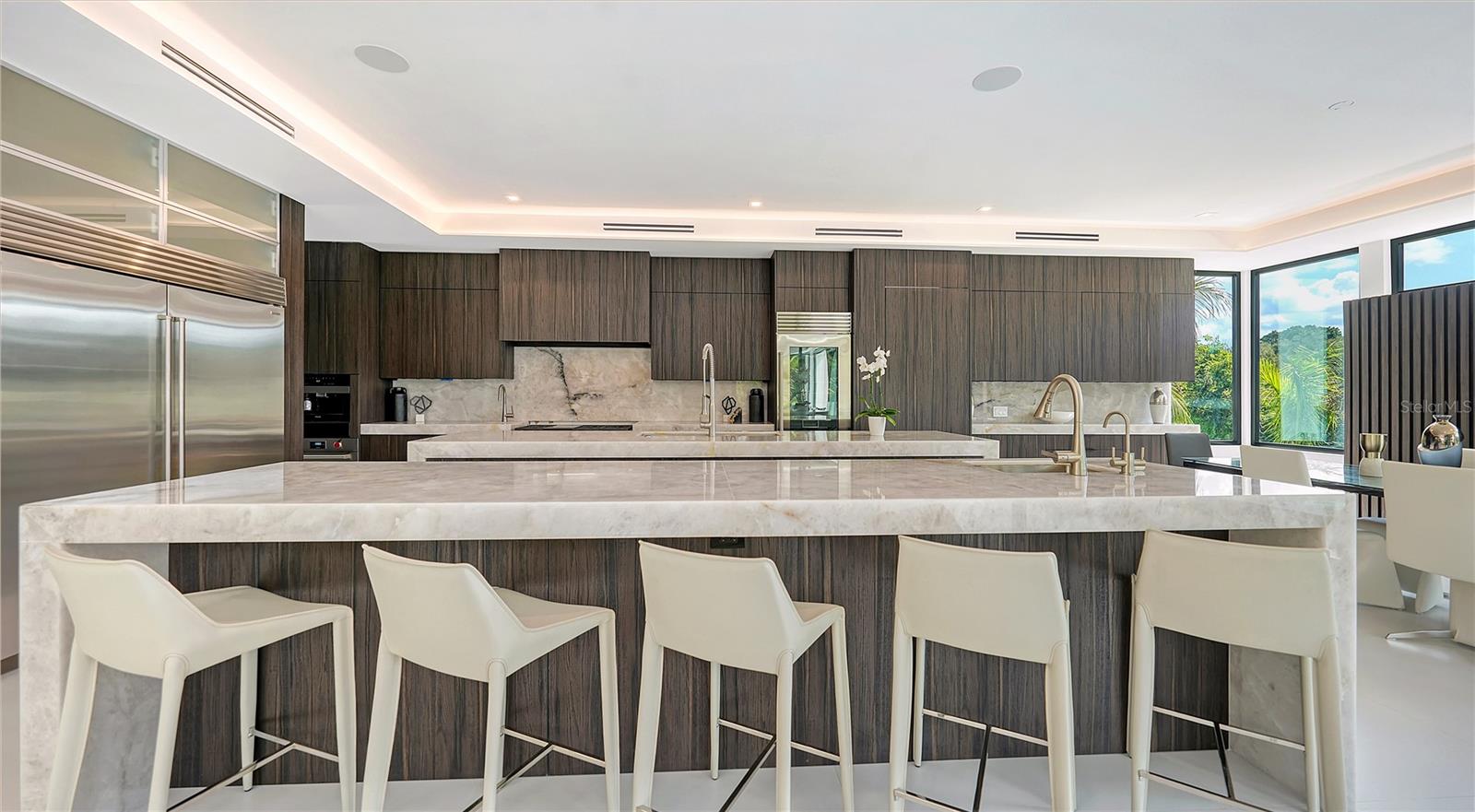 1610 N LODGE Dr SARASOTA, FL 34239