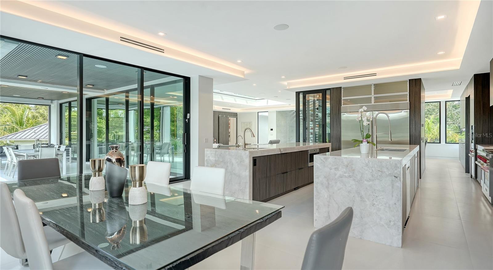 1610 N LODGE Dr SARASOTA, FL 34239