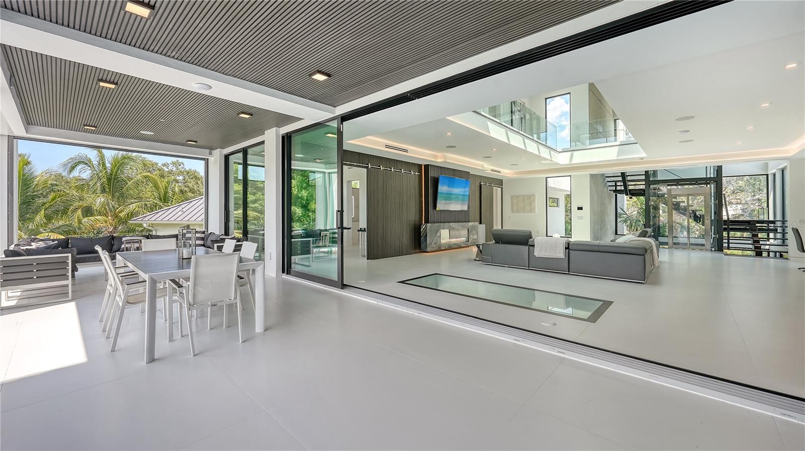 1610 N LODGE Dr SARASOTA, FL 34239