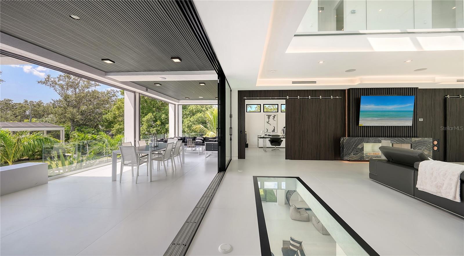 1610 N LODGE Dr SARASOTA, FL 34239