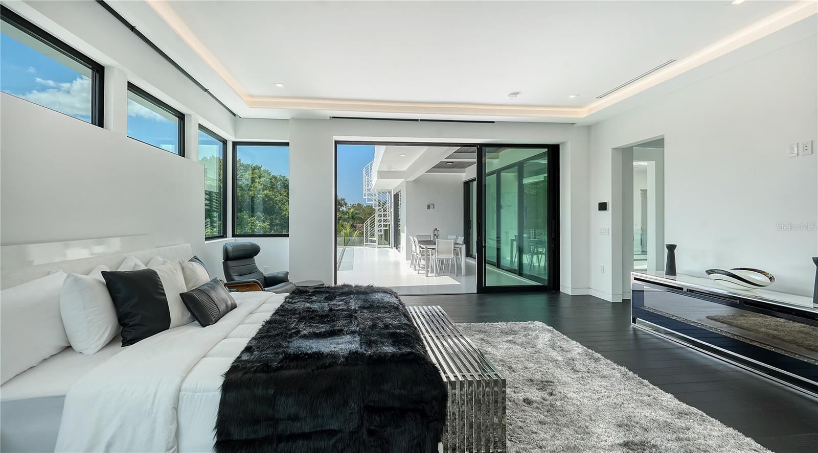 1610 N LODGE Dr SARASOTA, FL 34239