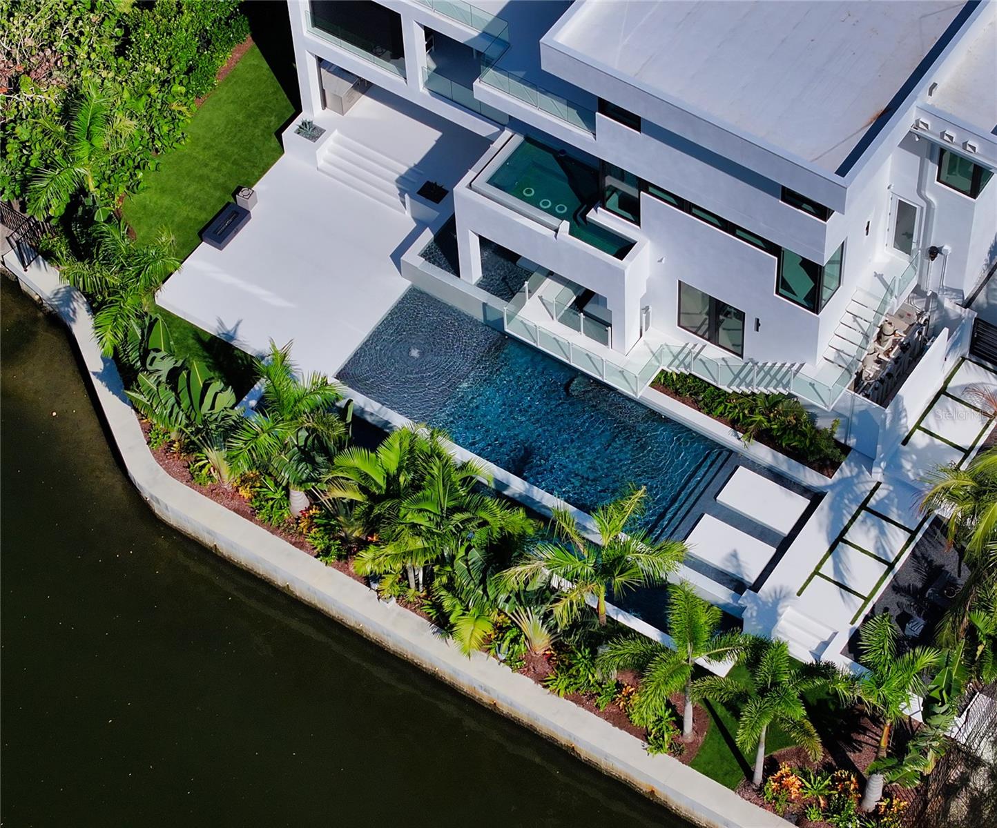 1610 N LODGE Dr SARASOTA, FL 34239