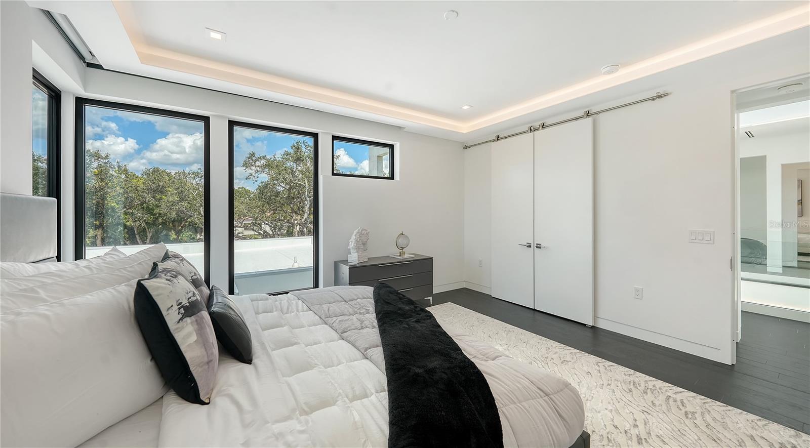 1610 N LODGE Dr SARASOTA, FL 34239