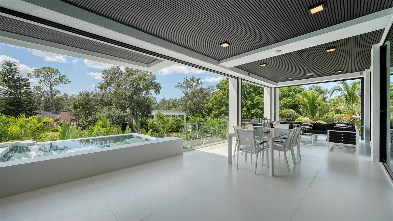 1610 N LODGE Dr SARASOTA, FL 34239