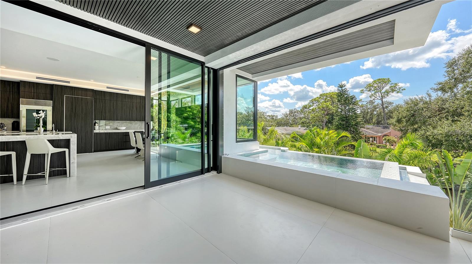 1610 N LODGE Dr SARASOTA, FL 34239