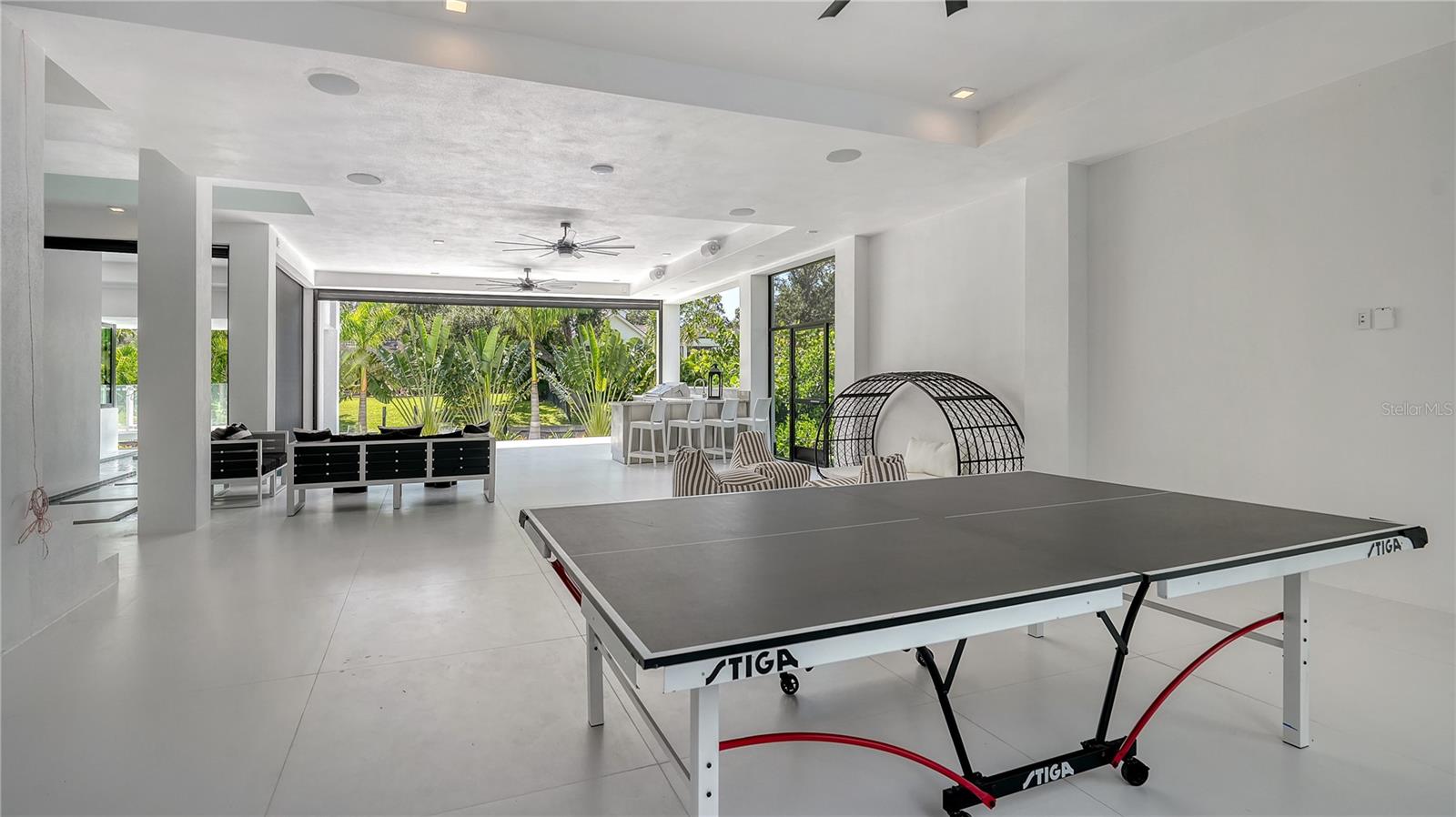 1610 N LODGE Dr SARASOTA, FL 34239