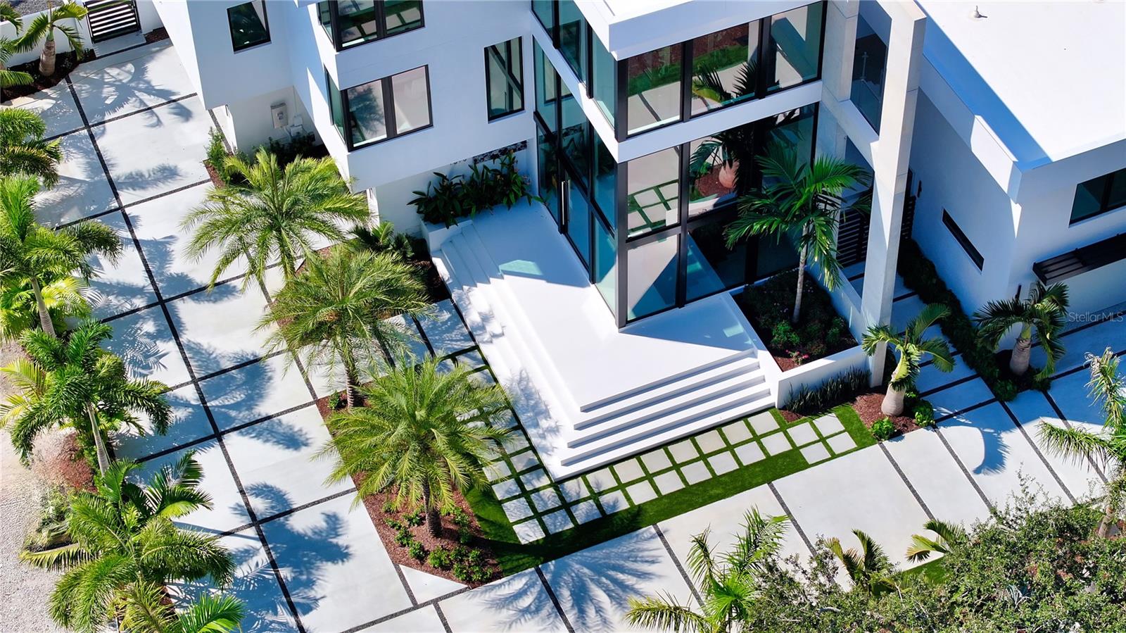 1610 N LODGE Dr SARASOTA, FL 34239