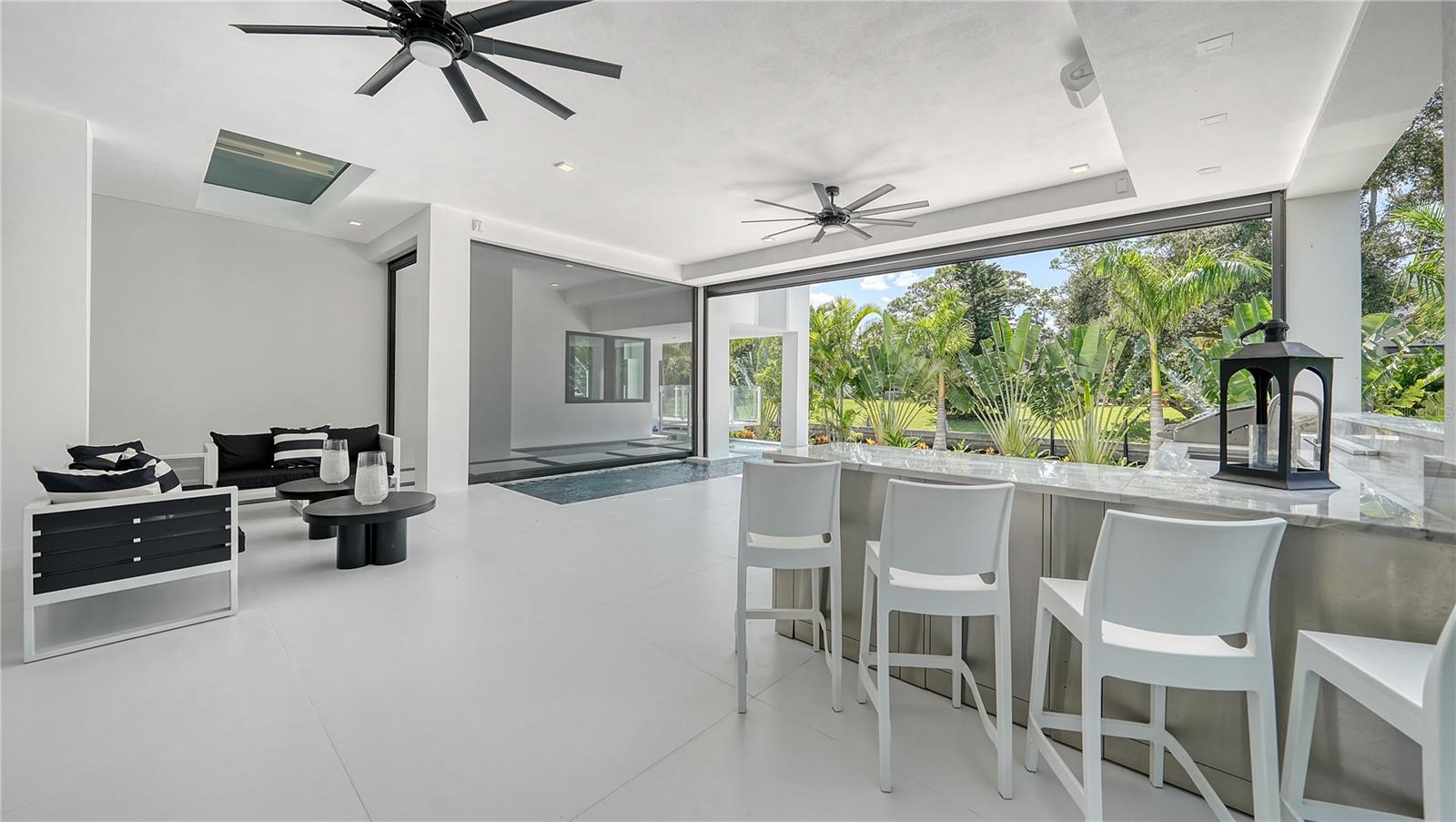 1610 N LODGE Dr SARASOTA, FL 34239