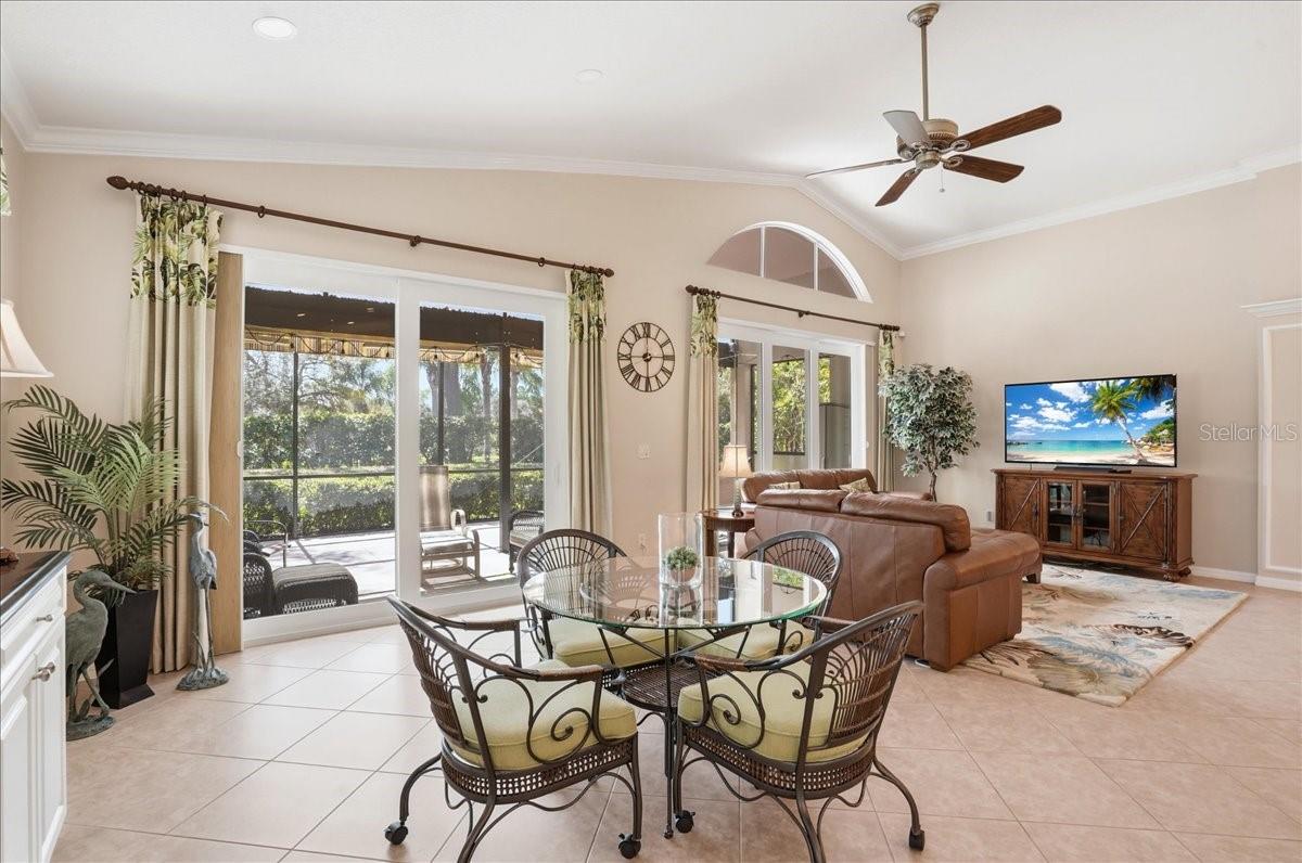 4246 65TH Pl SARASOTA, FL 34243