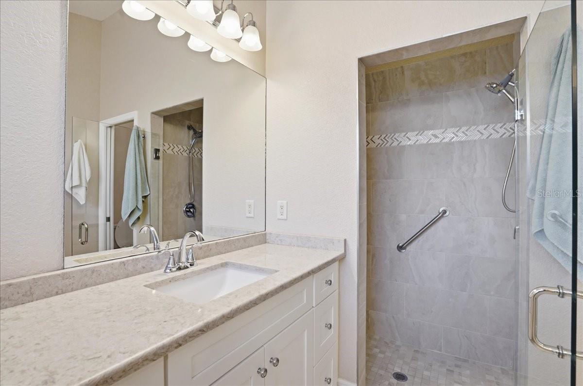 4246 65TH Pl SARASOTA, FL 34243