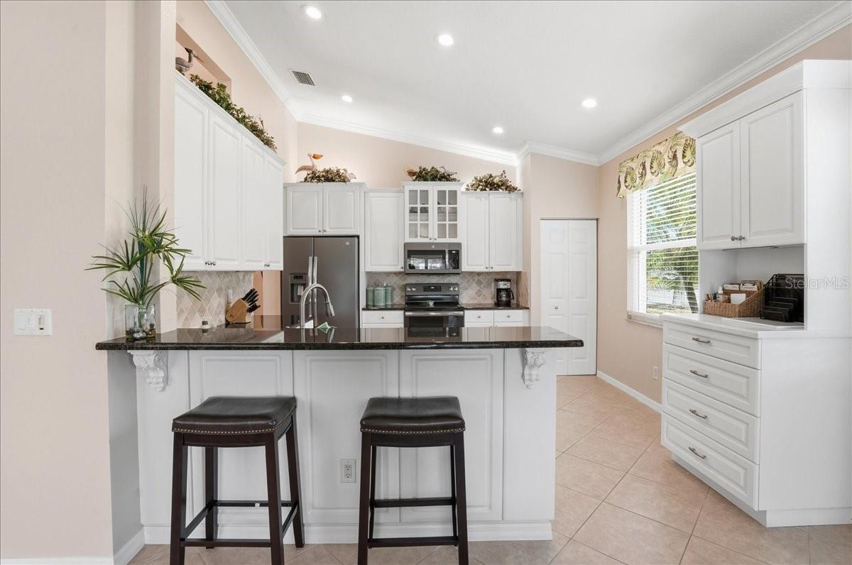 4246 65TH Pl SARASOTA, FL 34243