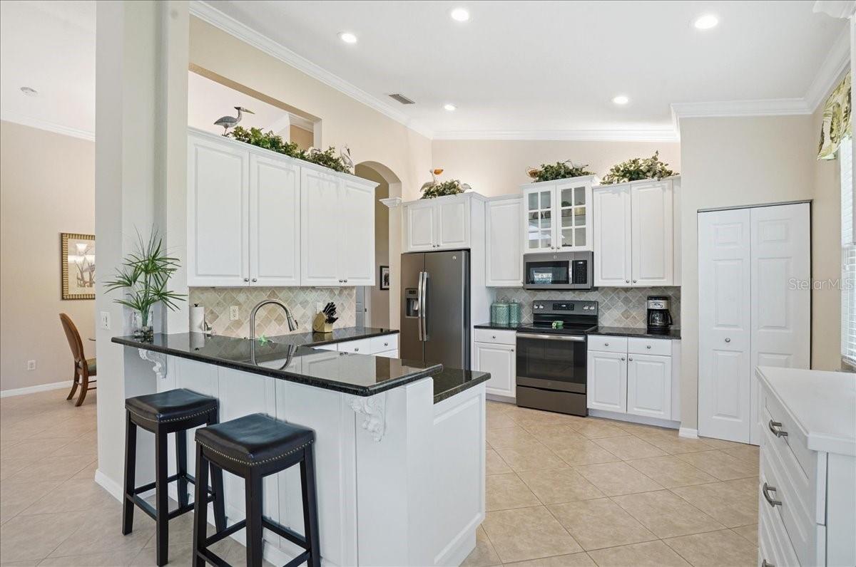 4246 65TH Pl SARASOTA, FL 34243