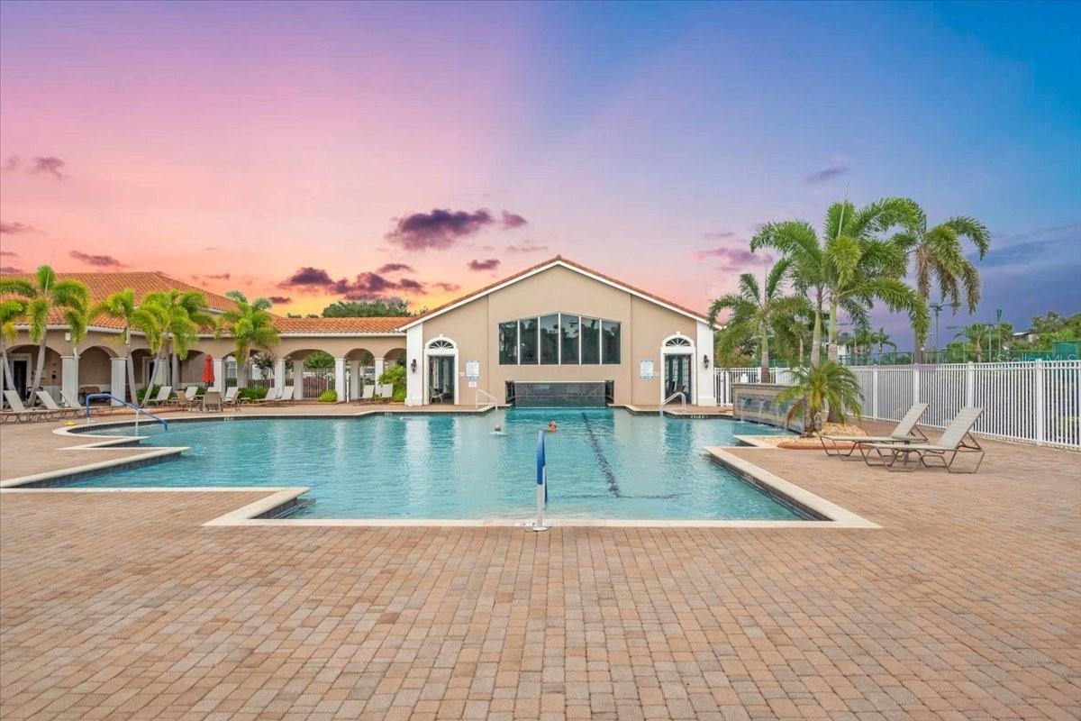 4246 65TH Pl SARASOTA, FL 34243