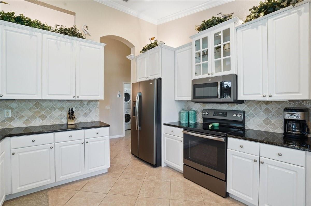 4246 65TH Pl SARASOTA, FL 34243