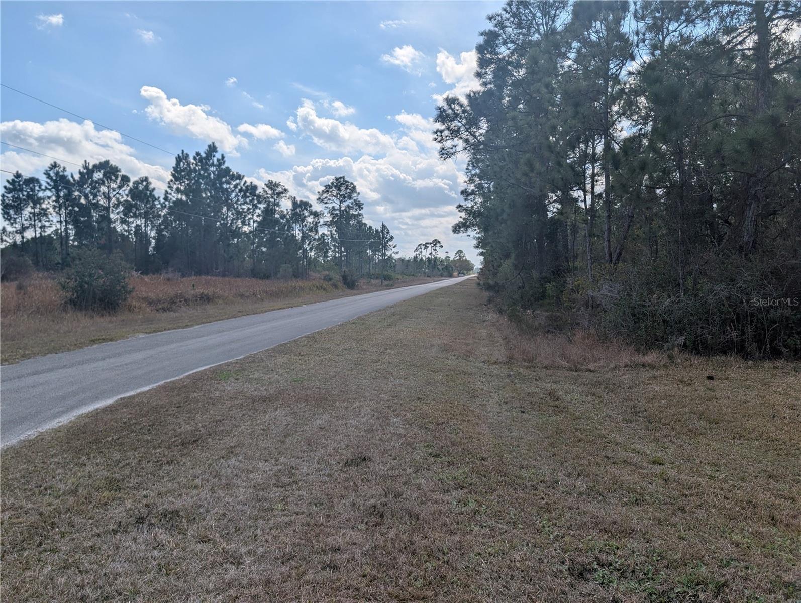 614 ALBA Dr INDIAN LAKE ESTATES, FL 33855