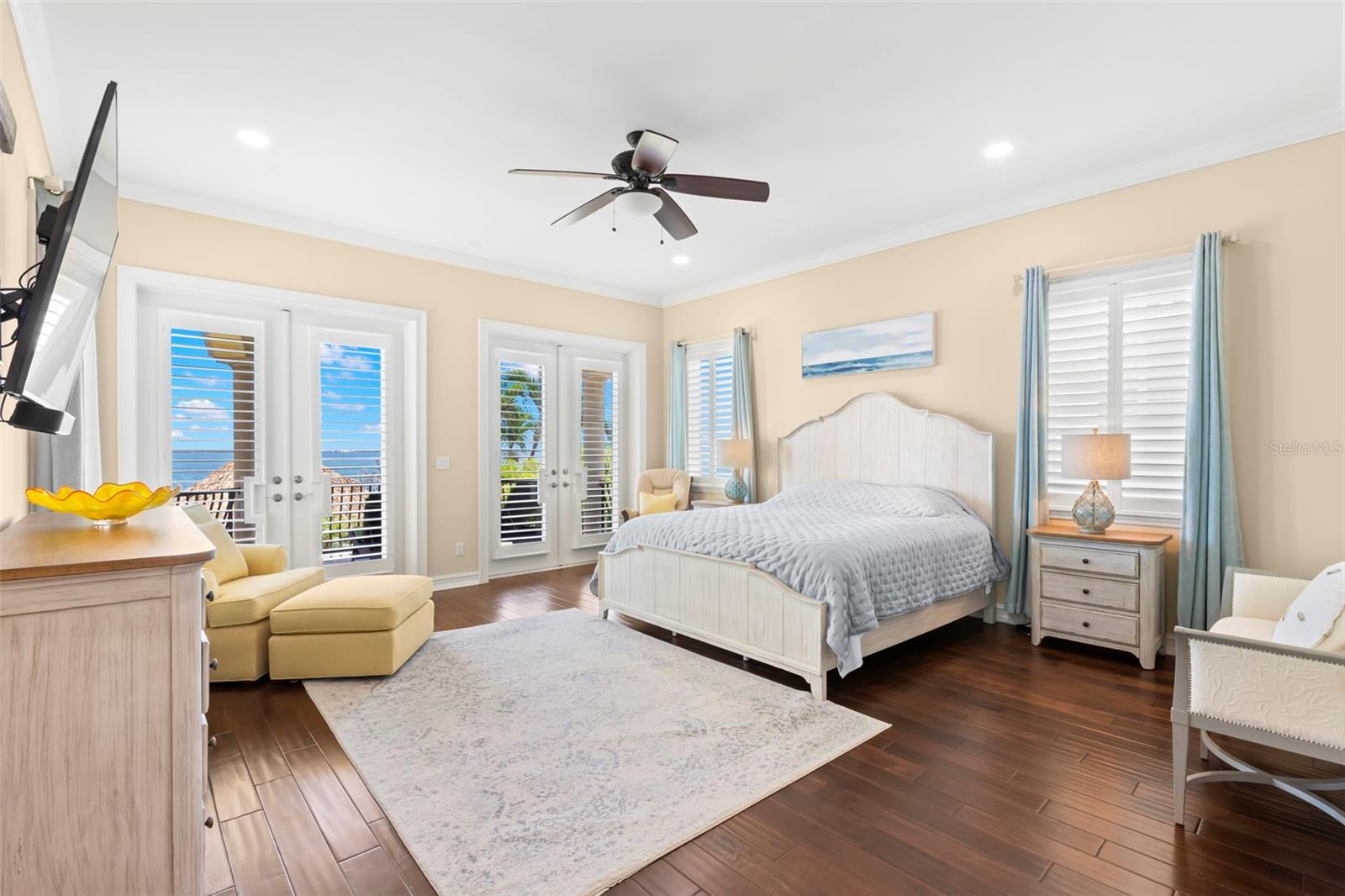 611 1ST Ave TIERRA VERDE, FL 33715