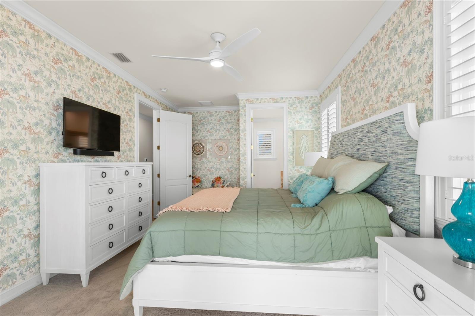 611 1ST Ave TIERRA VERDE, FL 33715