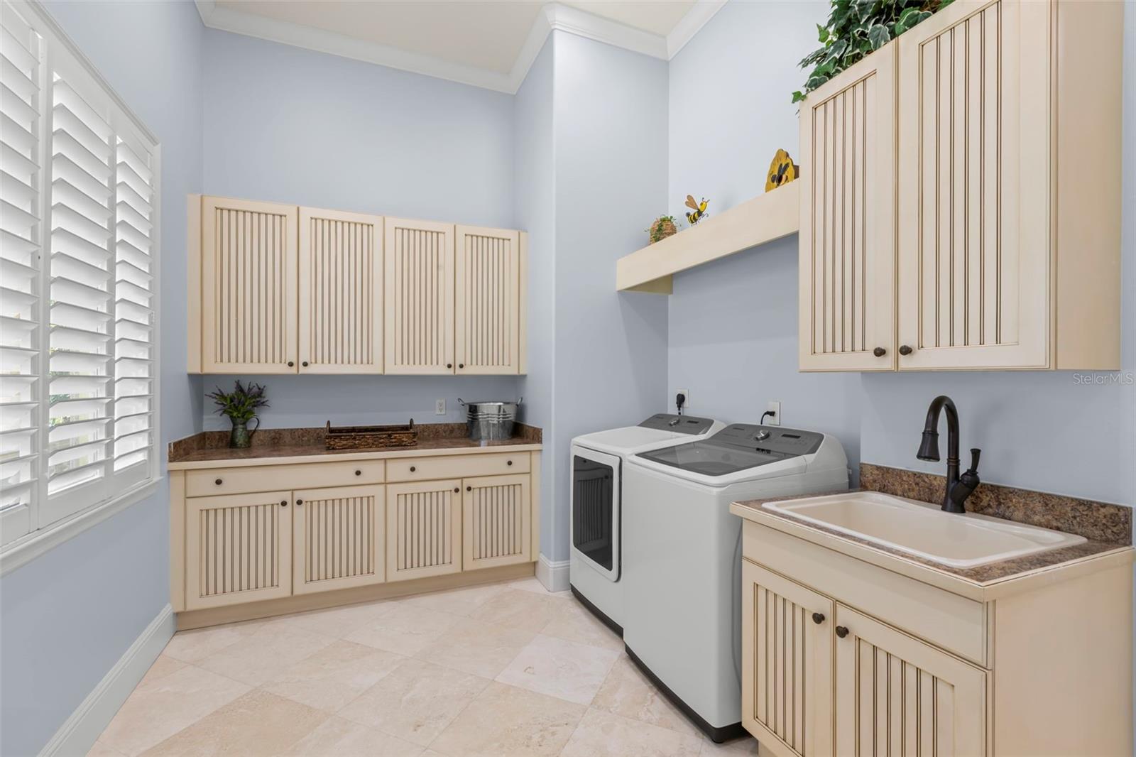 611 1ST Ave TIERRA VERDE, FL 33715