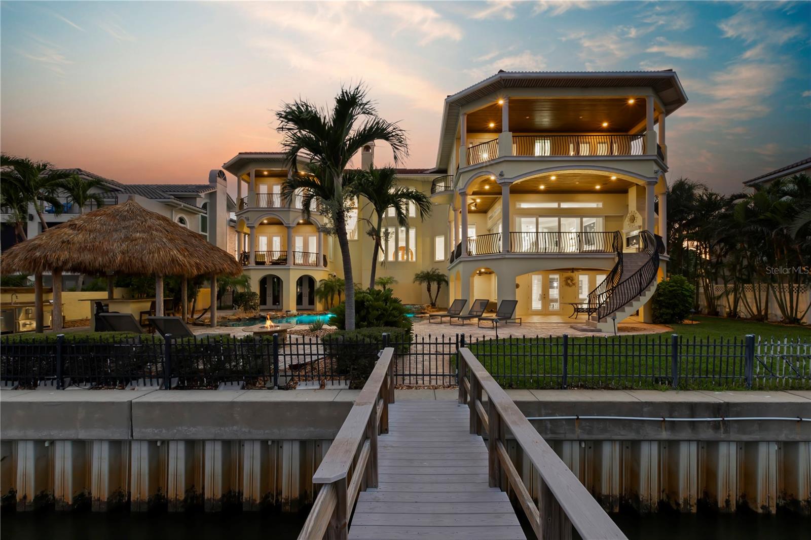 611 1ST Ave TIERRA VERDE, FL 33715