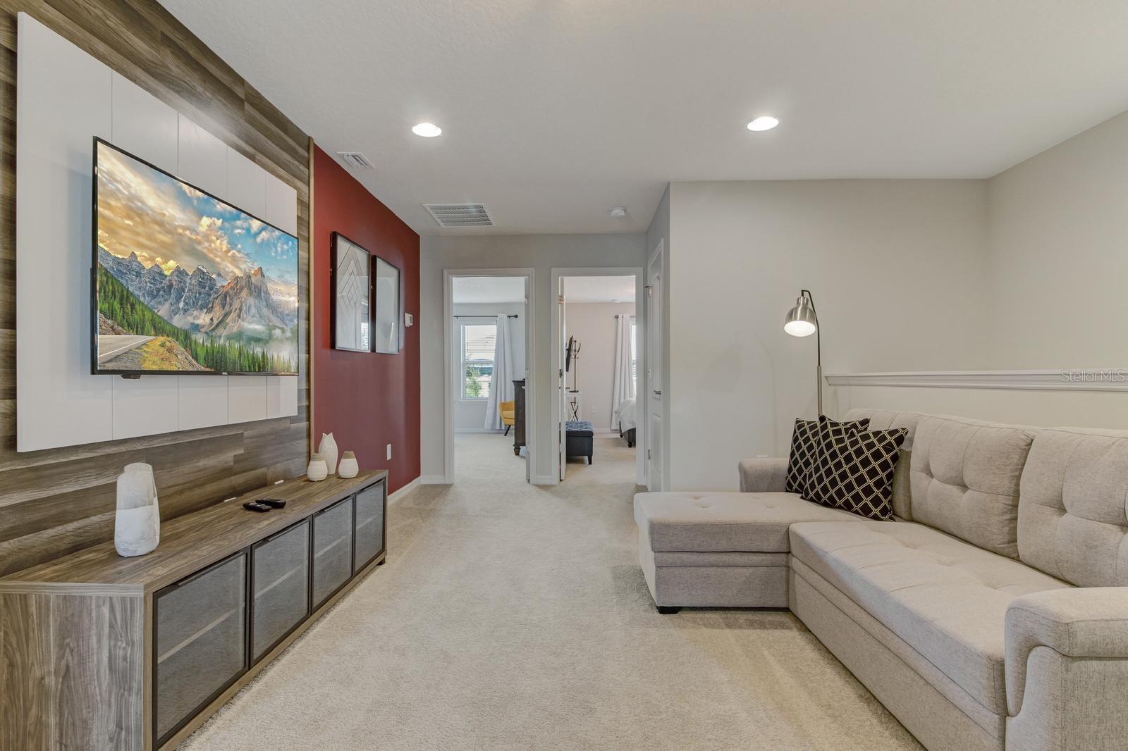 2436 DUBAI St KISSIMMEE, FL 34747