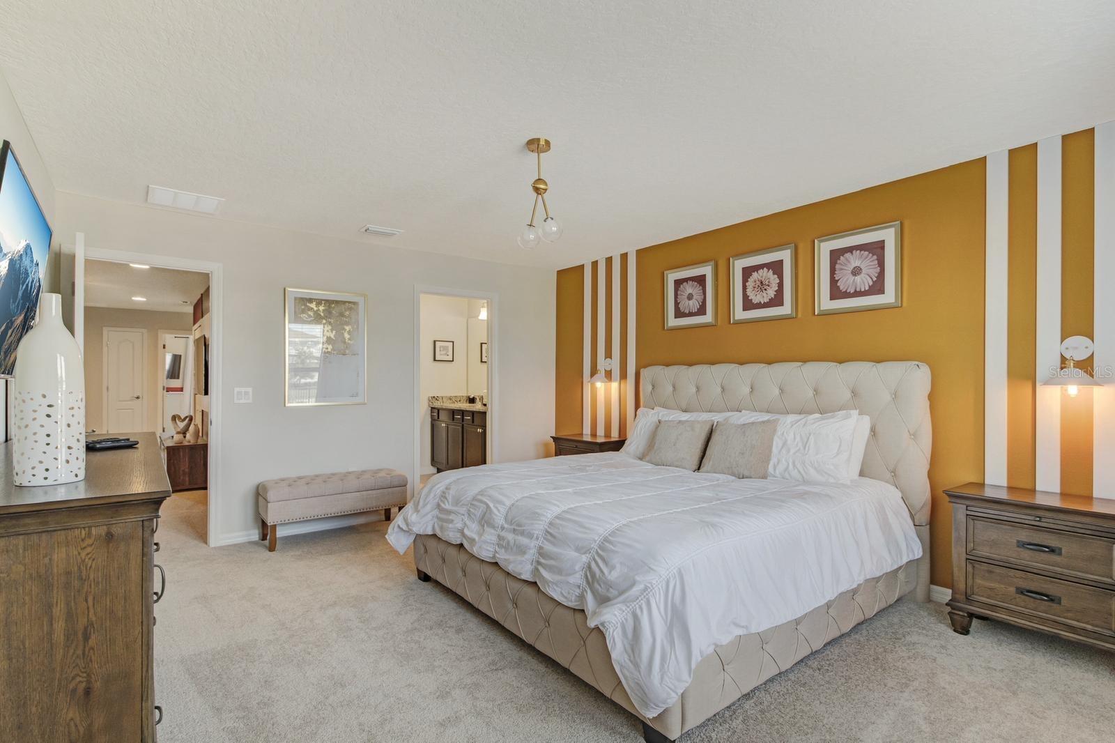 2436 DUBAI St KISSIMMEE, FL 34747