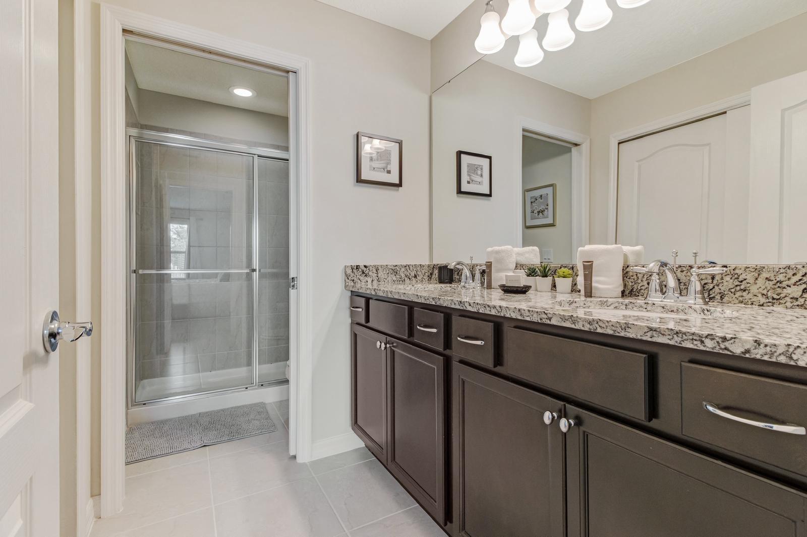 2436 DUBAI St KISSIMMEE, FL 34747