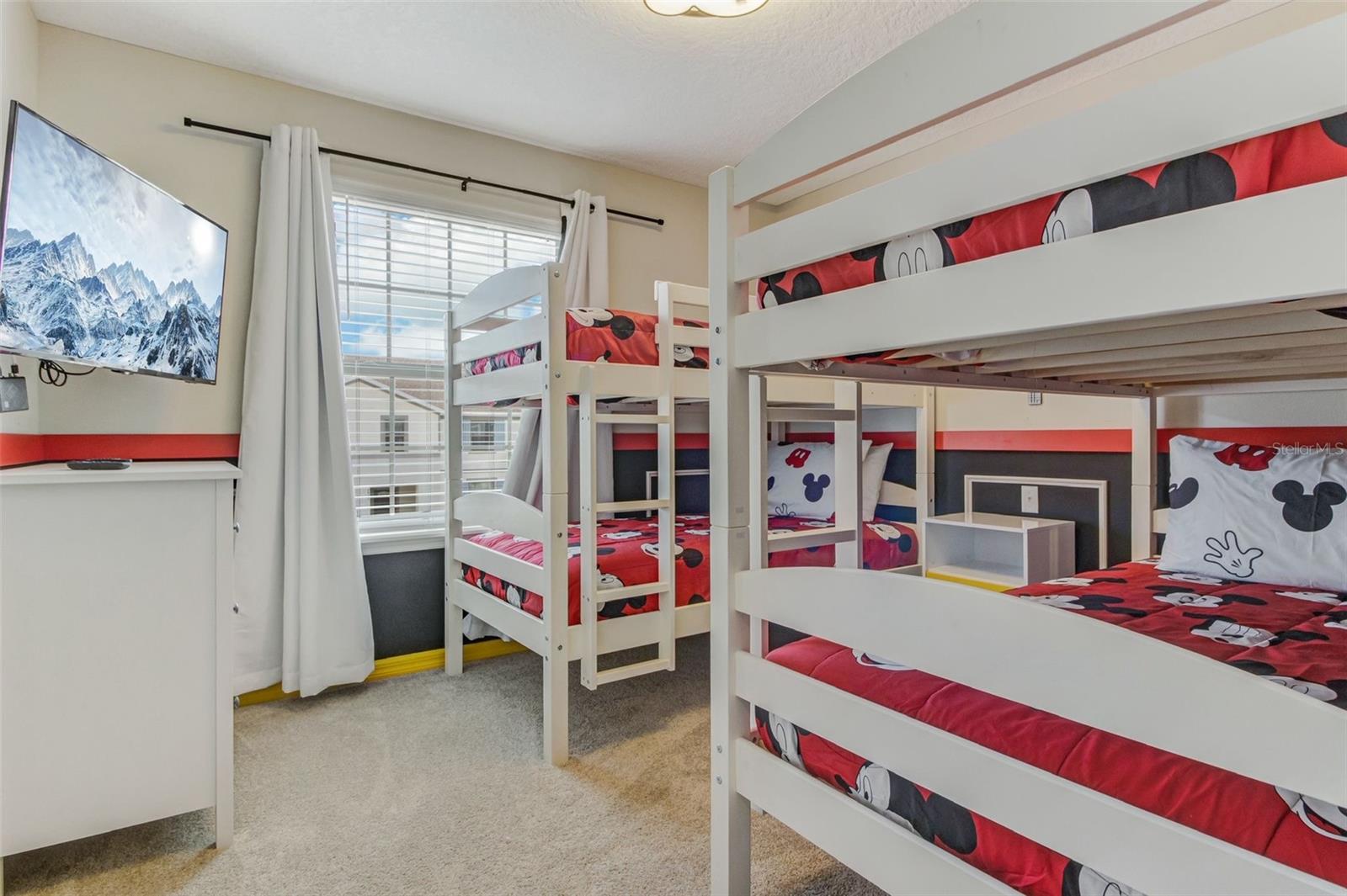 2436 DUBAI St KISSIMMEE, FL 34747