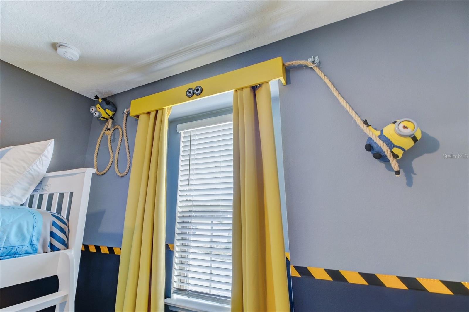 2436 DUBAI St KISSIMMEE, FL 34747