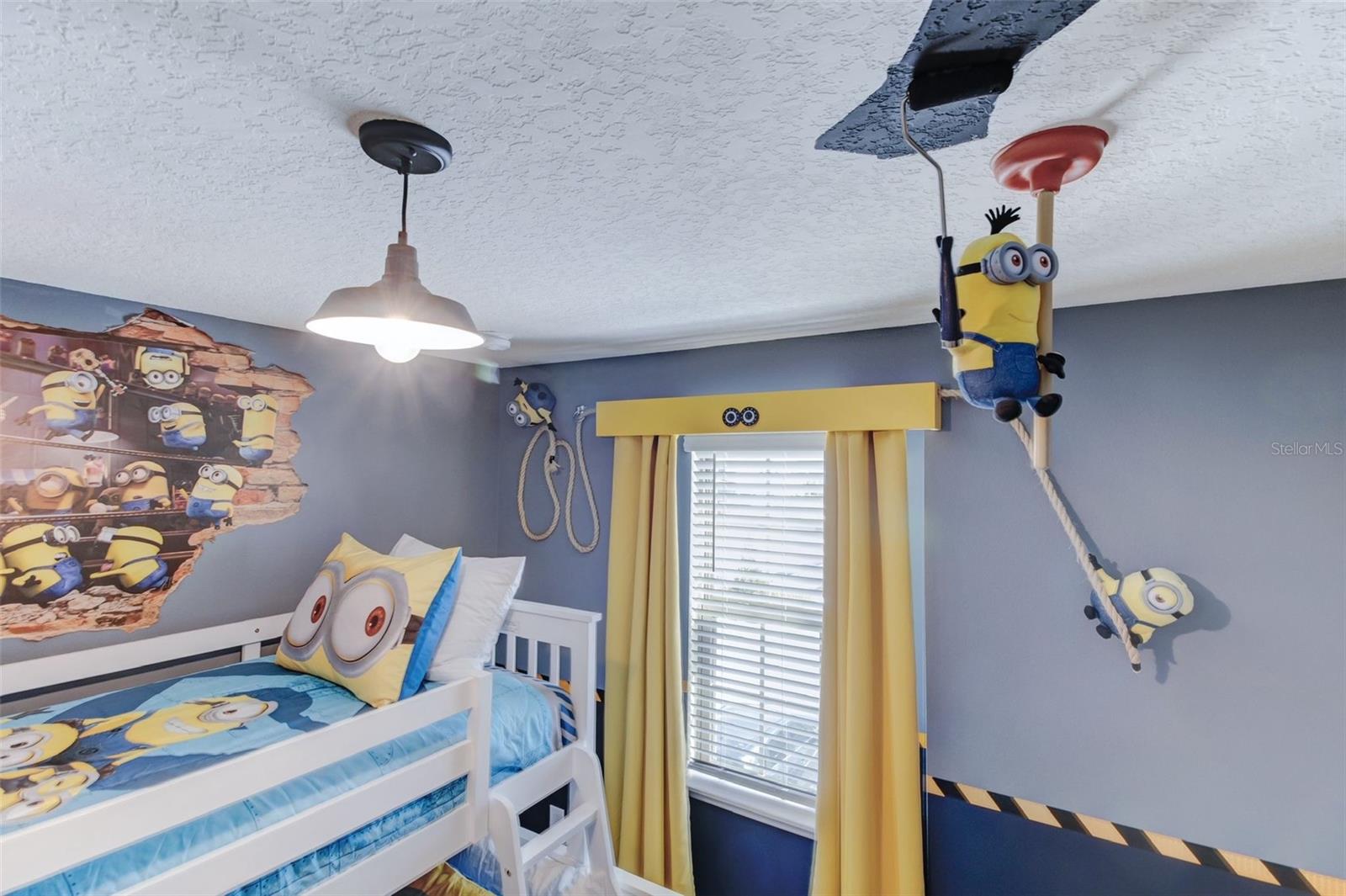 2436 DUBAI St KISSIMMEE, FL 34747