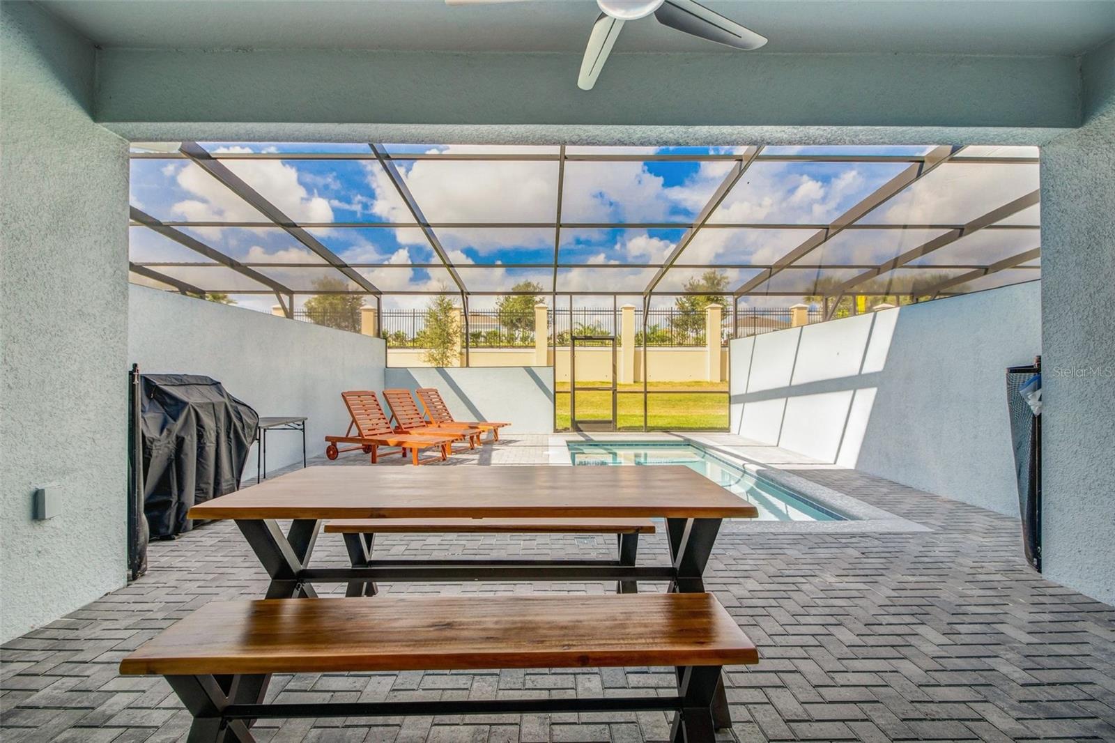 2436 DUBAI St KISSIMMEE, FL 34747