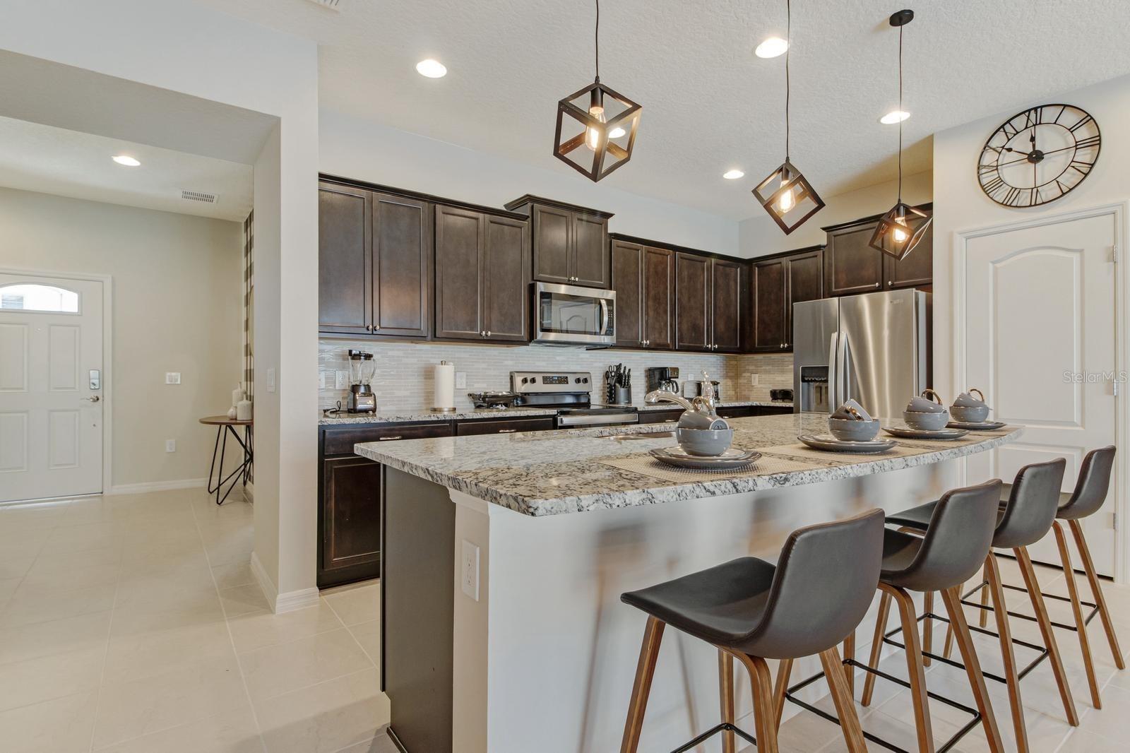 2436 DUBAI St KISSIMMEE, FL 34747