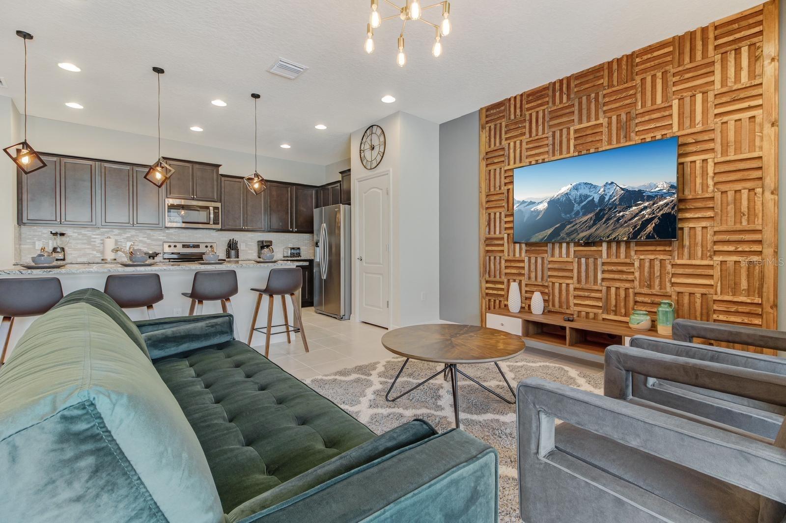 2436 DUBAI St KISSIMMEE, FL 34747