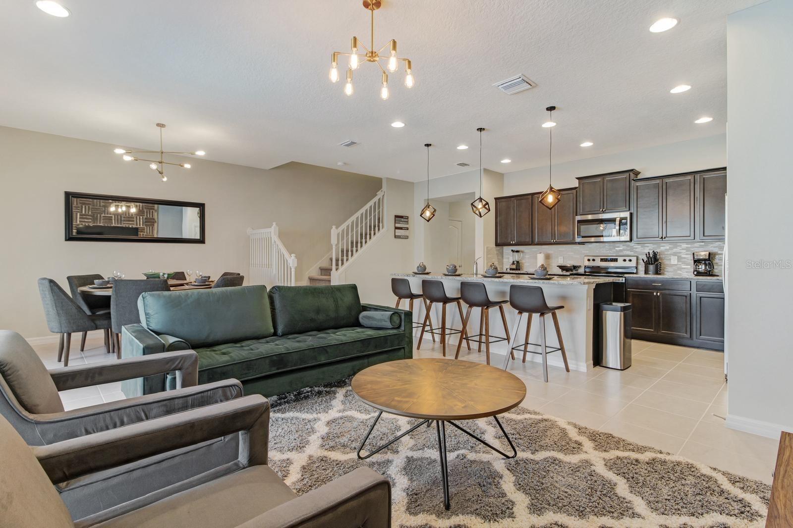 2436 DUBAI St KISSIMMEE, FL 34747